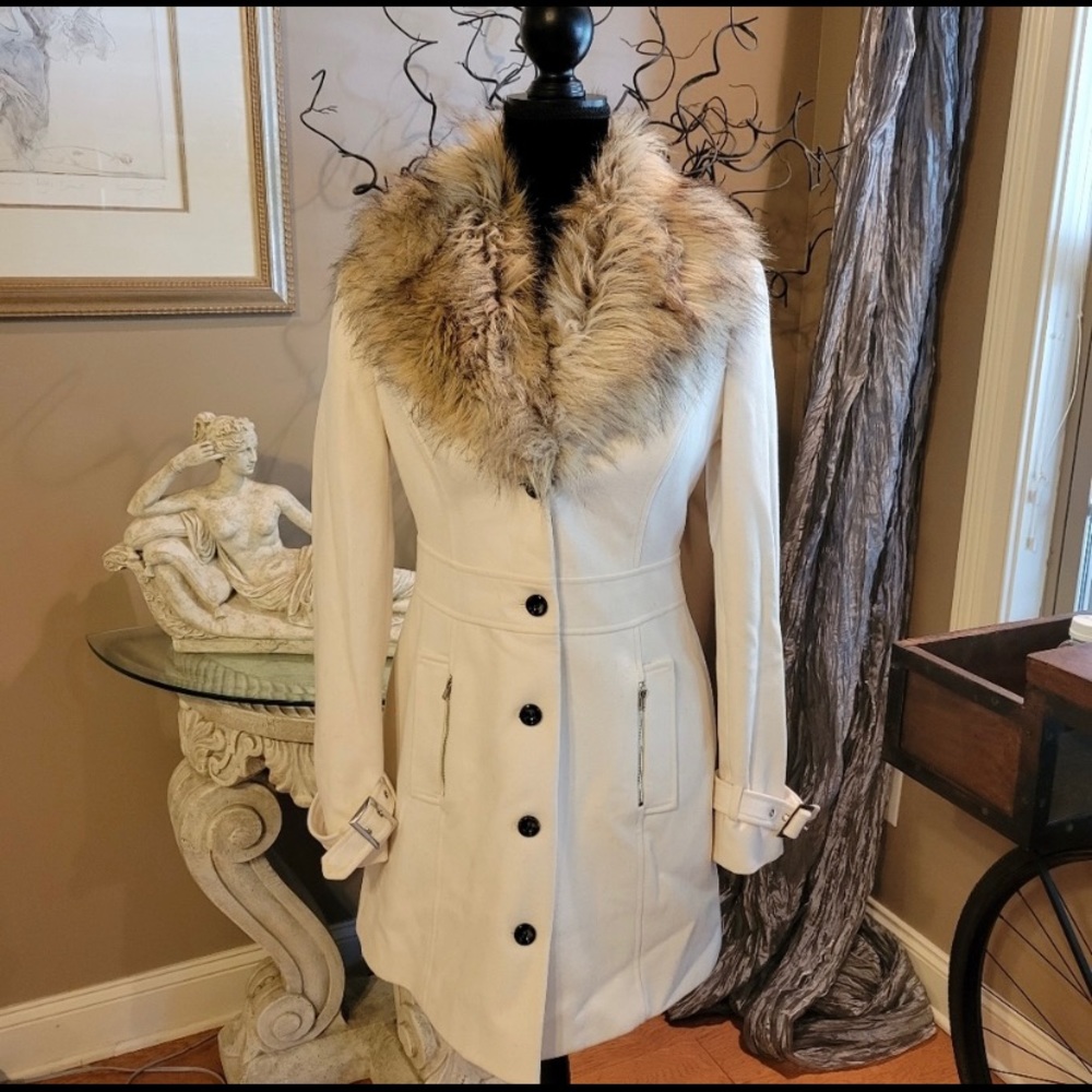 Bebe Wool Blend, Faux Fur Collar, Knee Length Jacket. Size Small. H06